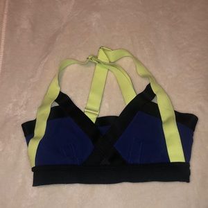ARITZIA COMMUNITY SPORTS BRA